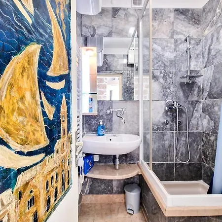 شقة Jackie's Little Stone House *