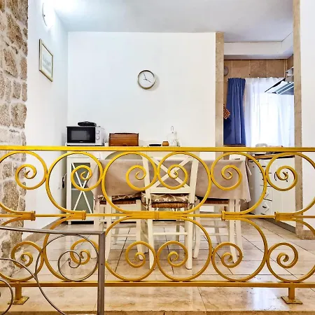 شقة Jackie's Little Stone House