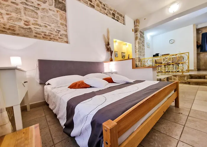 Jackie's Little Stone House