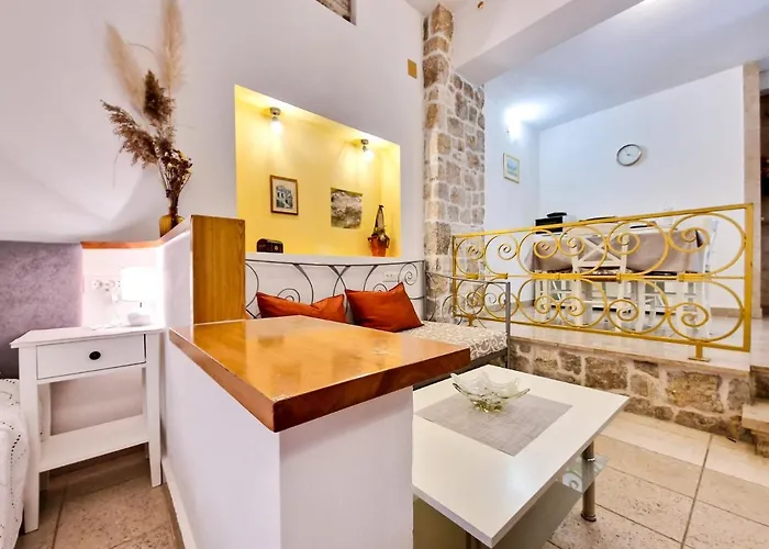 Apartment Jackie's Little Stone House