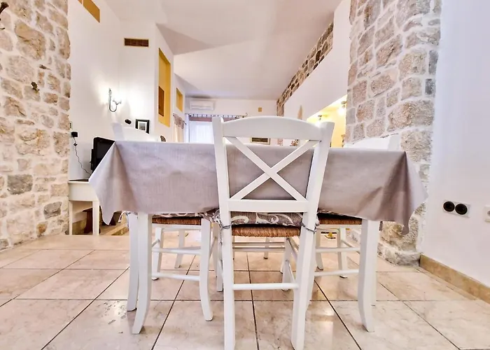 Jackie's Little Stone House Split